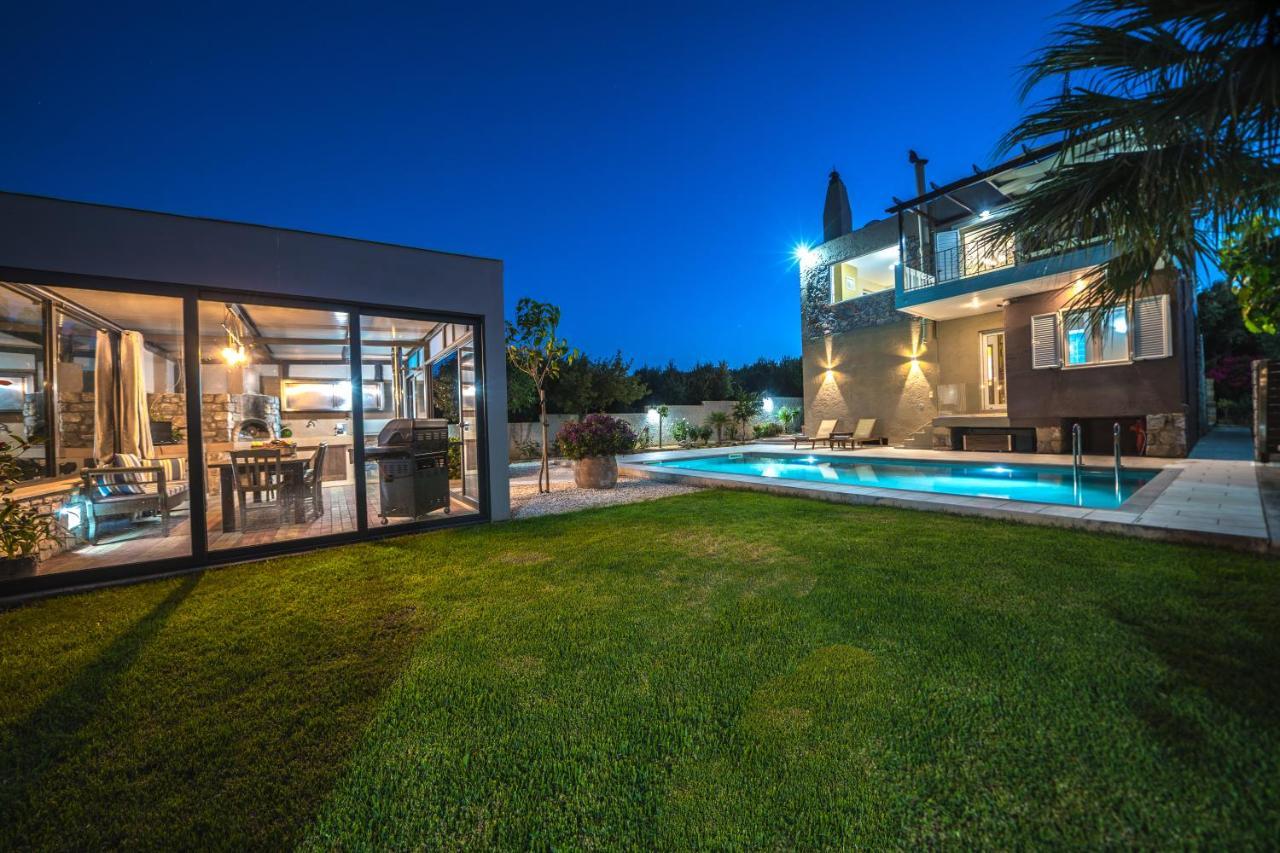 Petronila Luxury Villa With Heated Private Pool Kíszamosz Kültér fotó